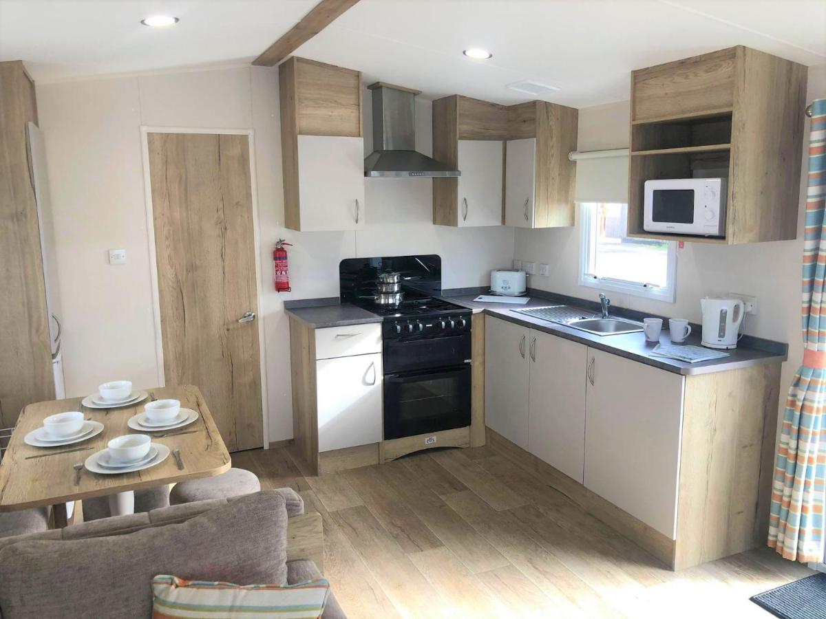 Cedar Deluxe Holiday Home 채플 세인트 레오나즈 외부 사진