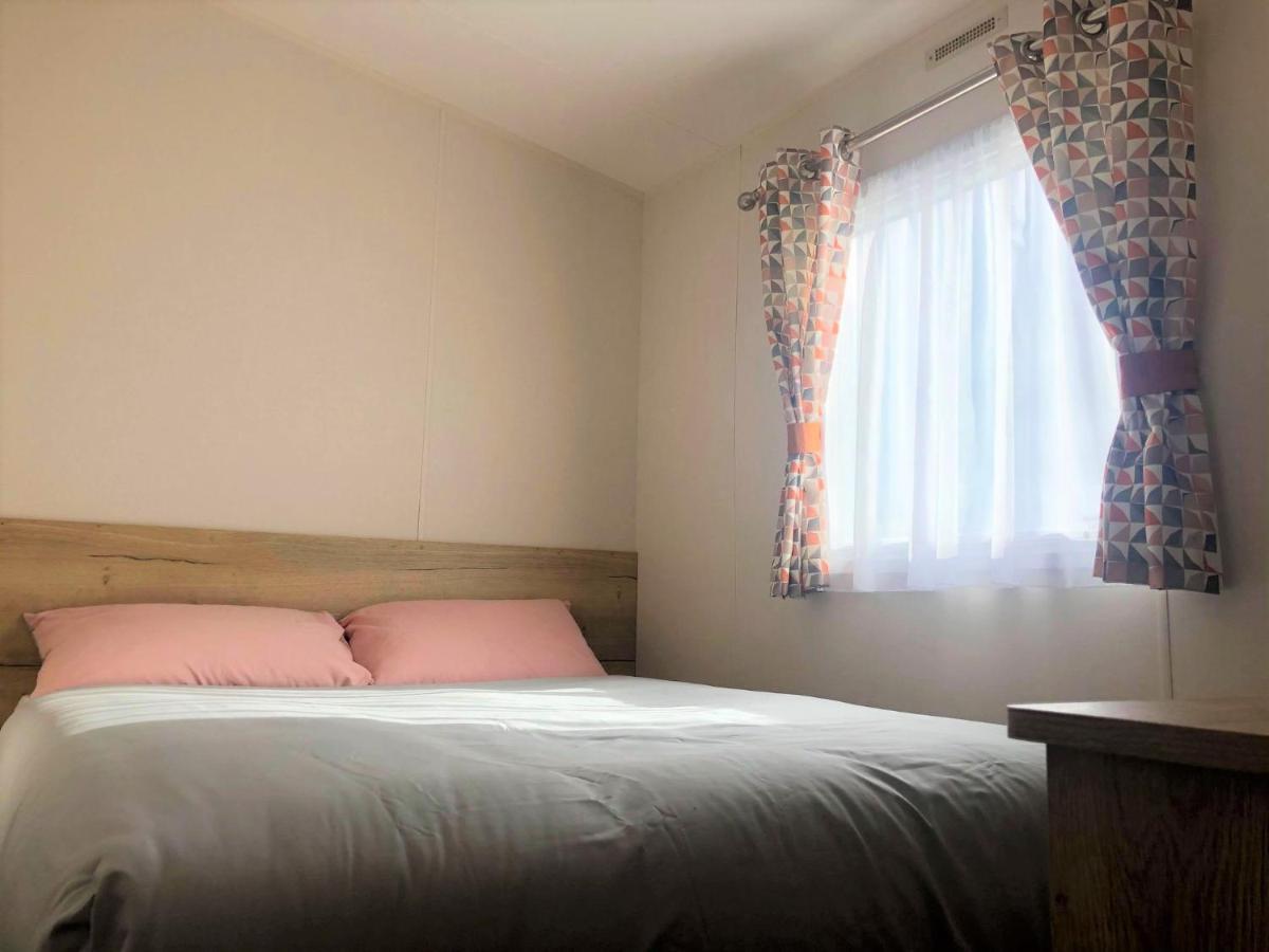 Cedar Deluxe Holiday Home 채플 세인트 레오나즈 외부 사진